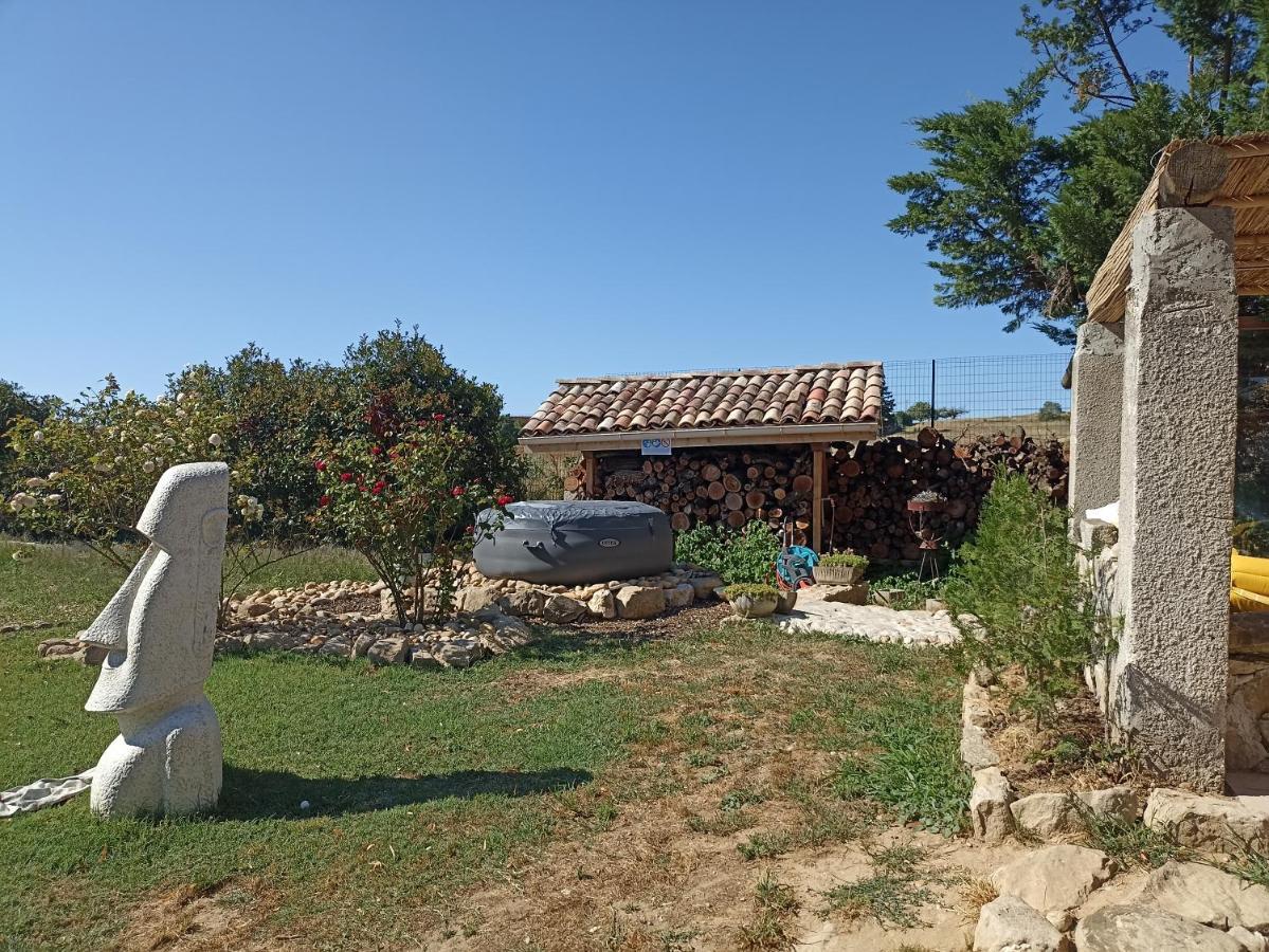 Un Jardin Sur La Colline Apartment Claveyson Bagian luar foto