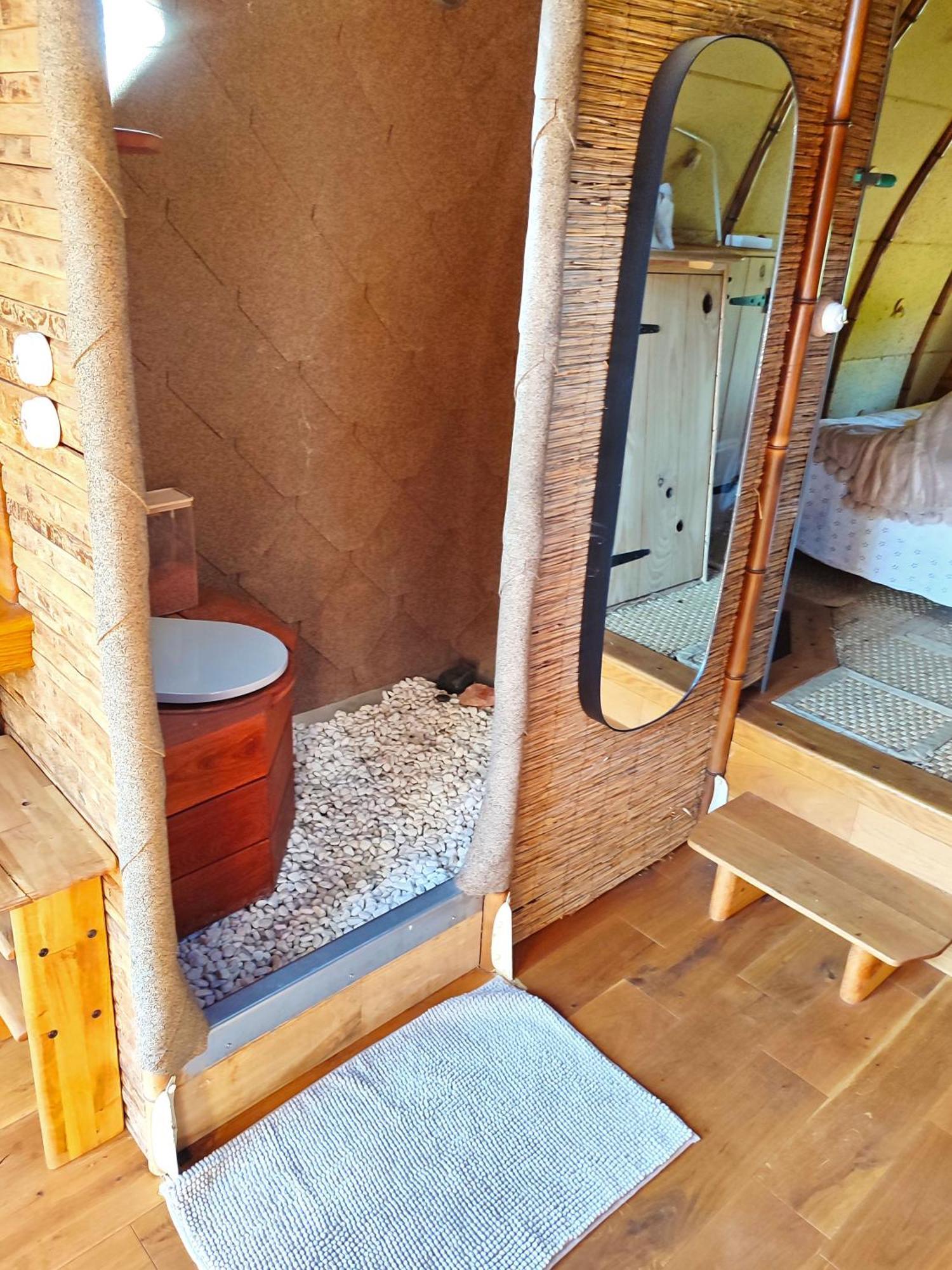 Un Jardin Sur La Colline Apartment Claveyson Bagian luar foto